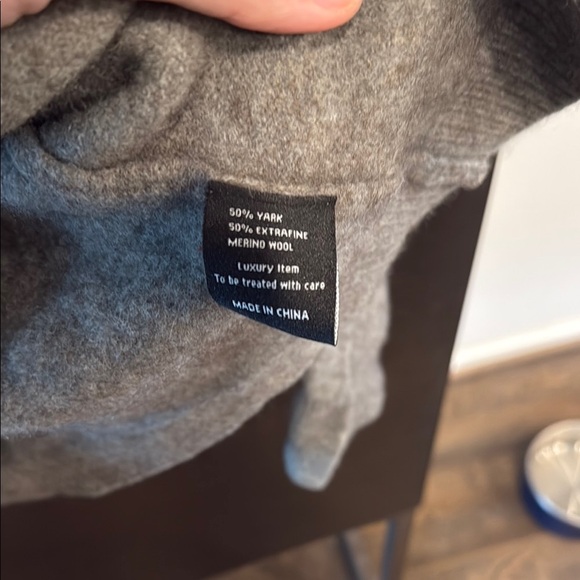 Cozy Gray Women's Cardigan - Picture 5 of 6